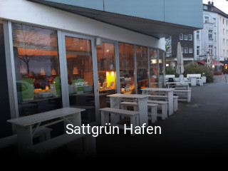 Sattgrün Hafen