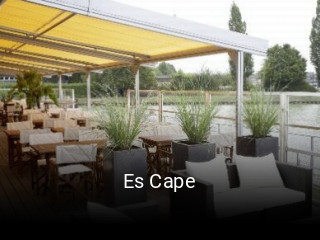 Es Cape